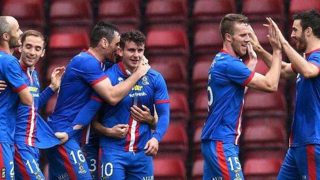 Inverness CT's Aaron Doran celebrates his goal