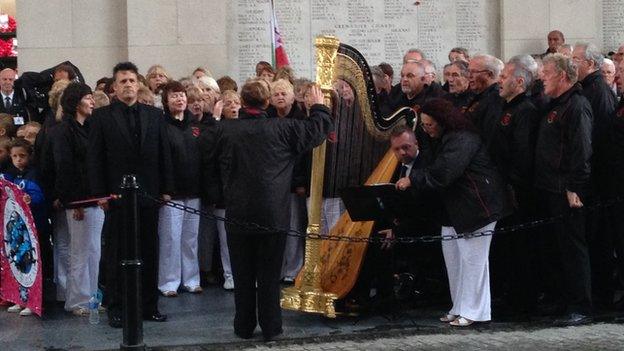 Choir sings at the Menin Gate memorial