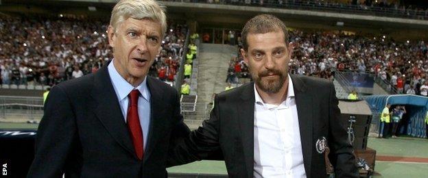 Arsenal manager Arsene Wenger and Besiktas head coach Slaven Bilic before kick-off