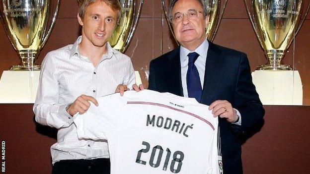 Luka Modric signs new Real Madric deal