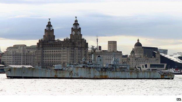 HMS Plymouth leaving the Mersey