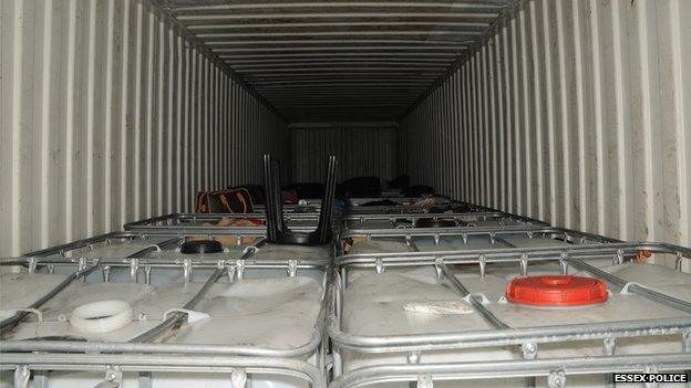 Container group of migrants was found in at Tilbury docks