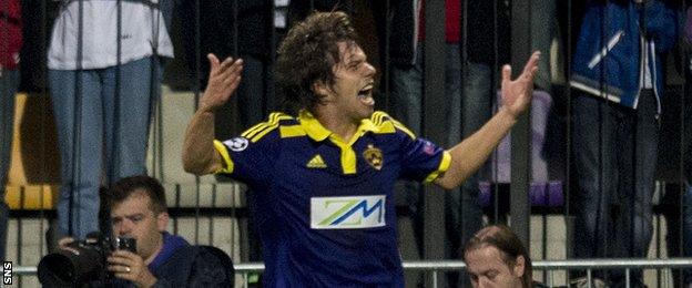 Damjan Bohar celebrates after scoring for NK Maribor against Celtic