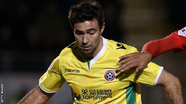 Simon Lappin in action for Sheffield United