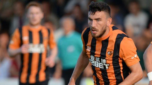 Hull midfielder Robert Snodgrass