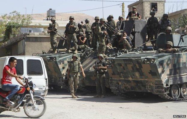 Lebanese Army soldiers deployed in Arsal (9 August 2014)