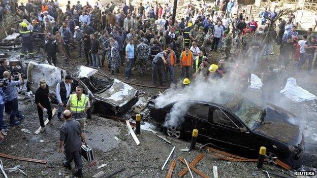 Crowds at blast scene near Iranian embassy, Beirut (19 November)