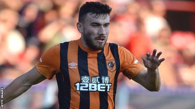 Hull midfielder Robert Snodgrass