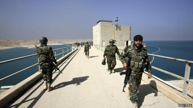 Kurdish peshmerga fighters at Mosul Dam in northern Iraq, 21 August 2014