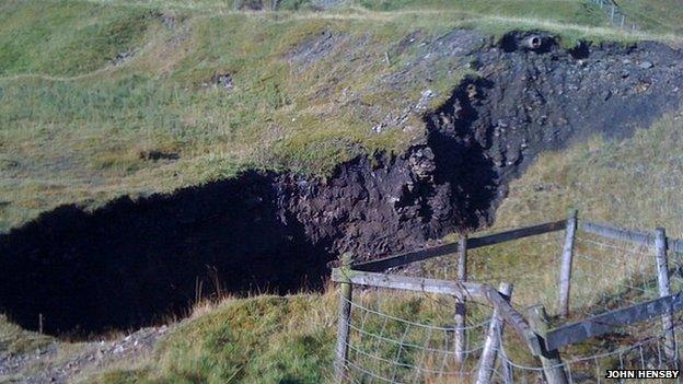 Sinkhole near Cowshill