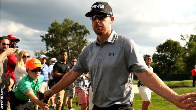 Hunter Mahan in final-round action at The Barclays