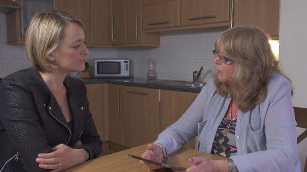 Laura Kuenssberg talks to small businesswoman Maxine Lewis