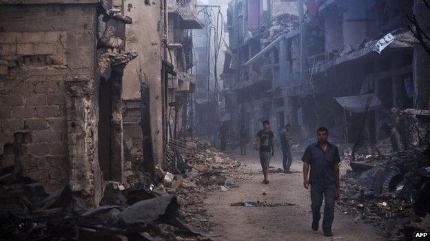 People return to Gaza City's Shejaiya district (27 August 2014)