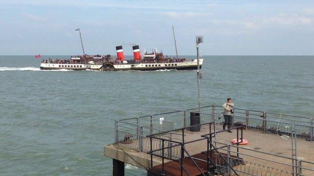 Paddle steamer Waverley