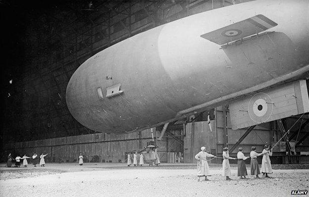 Sea Scout Zero airship at Howden