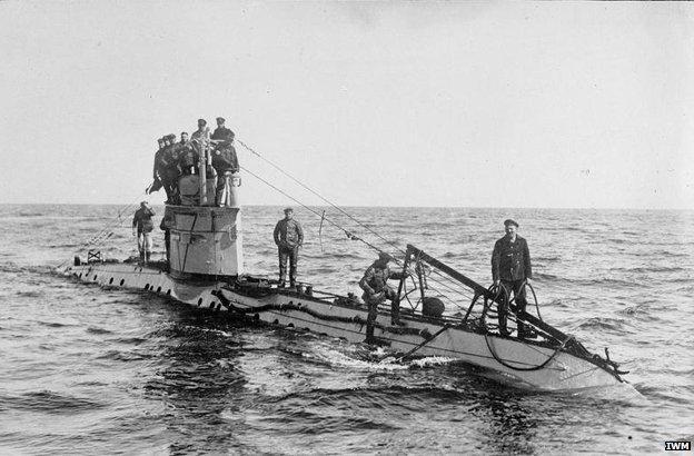 The crew of a German UC-1 class submarine on deck. Introduced in 1915, the submarines of this class were employed mainly on minelaying duties and carried up to twelve mines. German submarines sank 1,845,000 tons of Allied and neutral shipping between February and April 1917. Q 20220