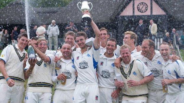 Devon win the 2014 MCCA Trophy