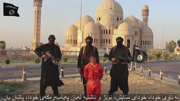 Image from IS video of execution in Mosul - 28 August 2014