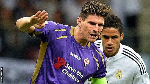 Fiorentina forward Mario Gomez