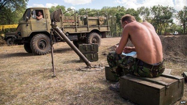 Ukrainian servicemen in the Donetsk region, on 29 August 2014.