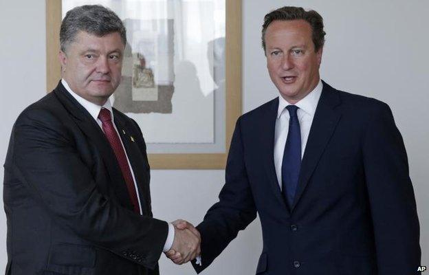 Petro Poroshenko meets David Cameron in Brussels ahead of the summit