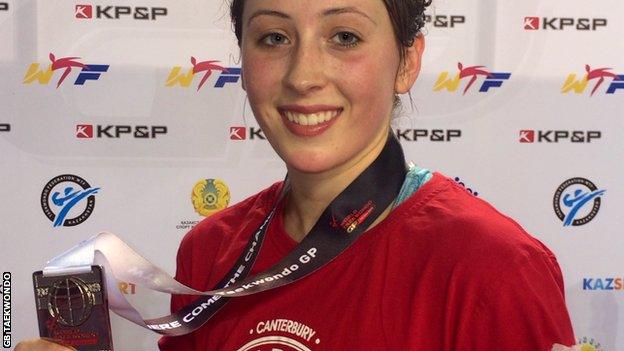 Jade Jones with her silver medal