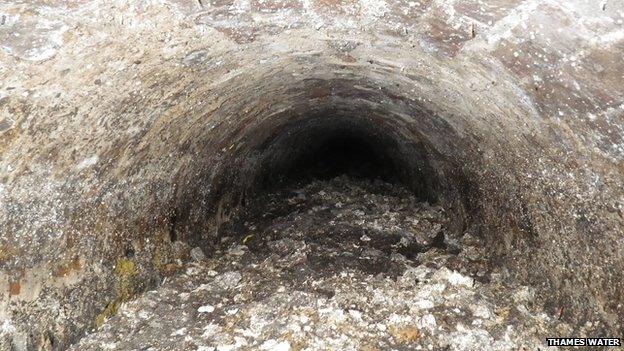 Fatberg under Shepherd's Bush