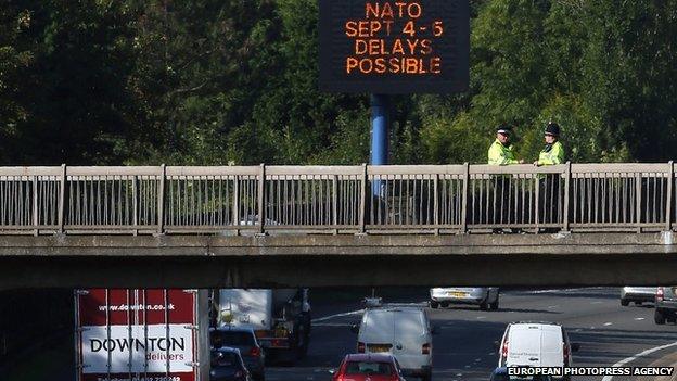 Matrix warning sign on M4