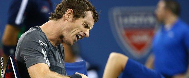 Murray feels the pain in the fourth set