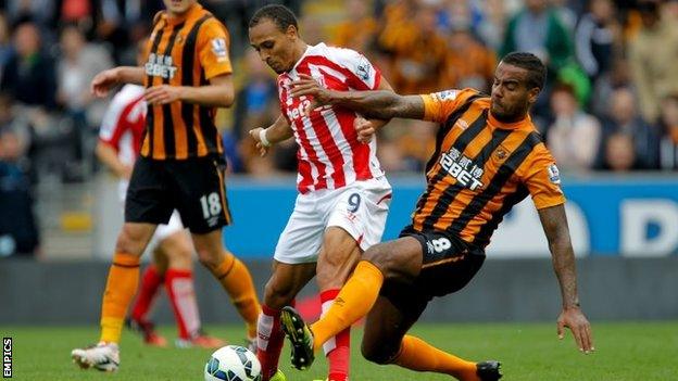 Stoke City winger Peter Odemwingie faces long absence with knee injury