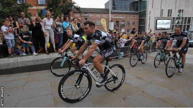 Mark Cavendish is left out of Great Britain squad for UCI Road World Championships