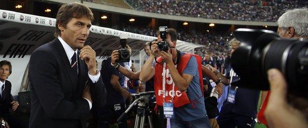 Italy head coach Antonio Conte