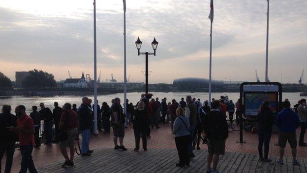 Crowds in Roath Basin