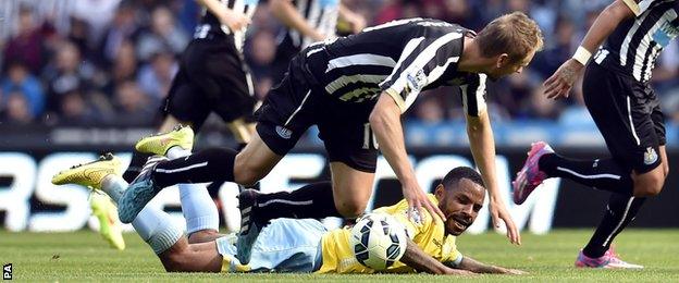 Siem de Jong in action against Crystal Palace