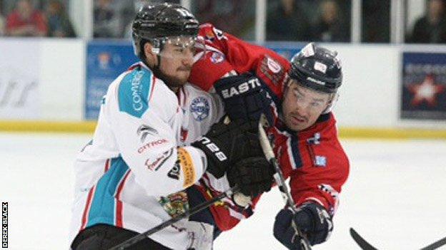 The Belfast Giants opened the competitive season with a 4-1 win over Dundee Stars