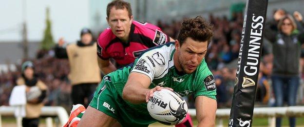 Danie Poolman scores Connacht's second try again the Dragons