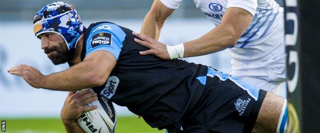 Josh Strauss scores a try for Glasgow Warriors against Leinster