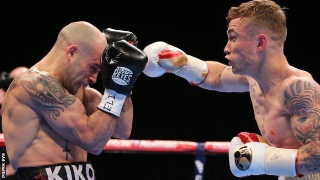 Martinez defends as Frampton throws a punch in the title showdown