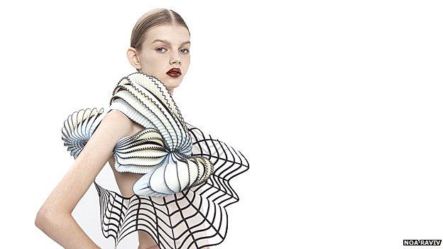 3D printed dress by Noa Raviv