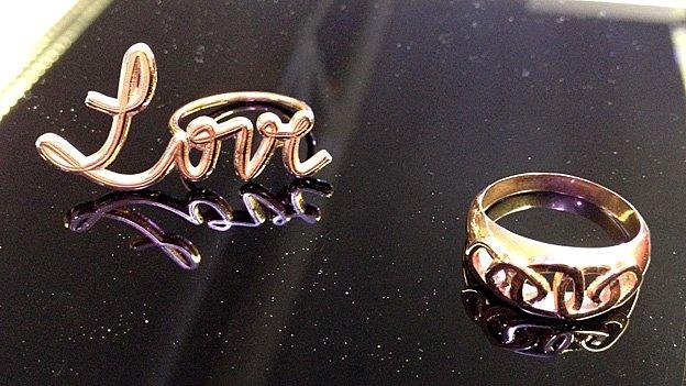 Wonderluk rings 3D printed in gold