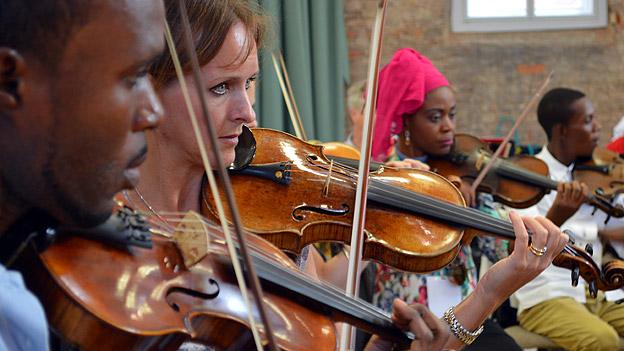 Orchestre Symphonique Kimbanguiste and Halle Orchestra