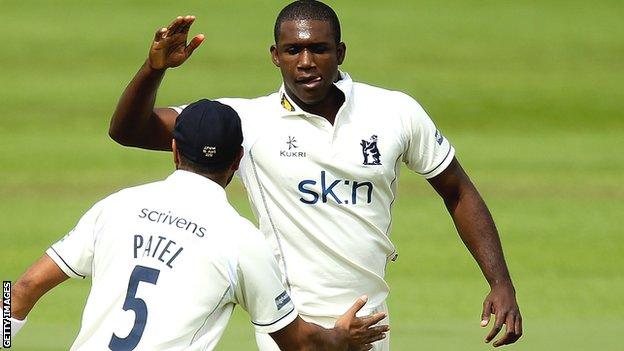 Keith Barker celebrates with Jeetan Patel