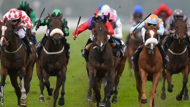 Estimate wins Doncaster Cup