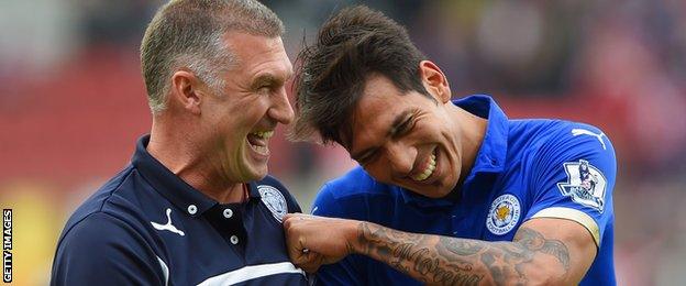 Nigel Pearson and Leonardo Ulloa