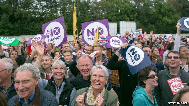 "No" campaigners hold placards