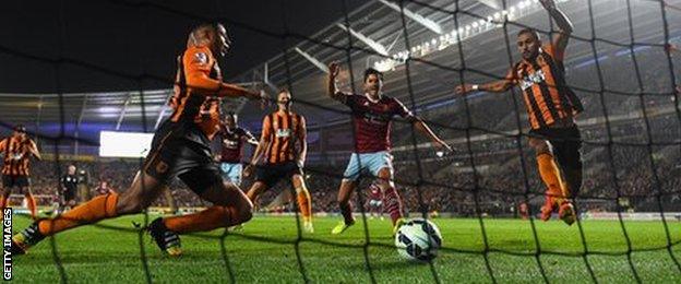 West Ham equalise as Hull defender Curtis Davies puts the ball into his own net