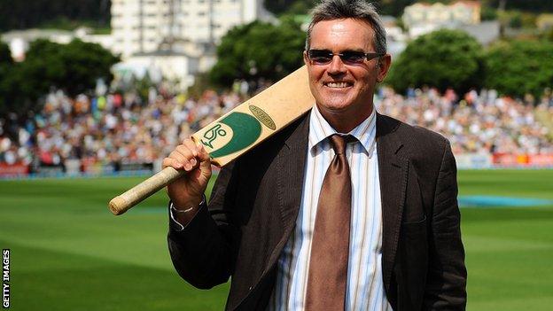 Martin Crowe