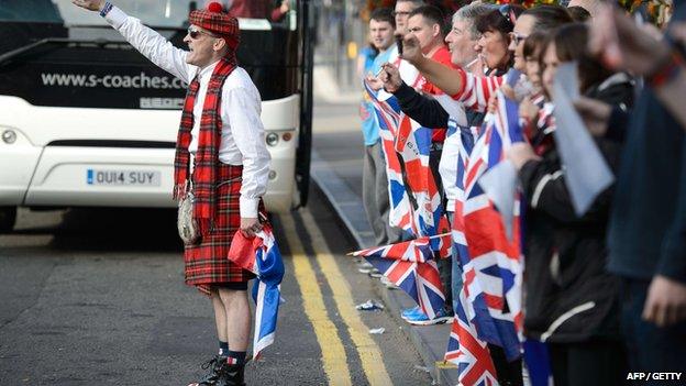 Pro union activists gather on George Square