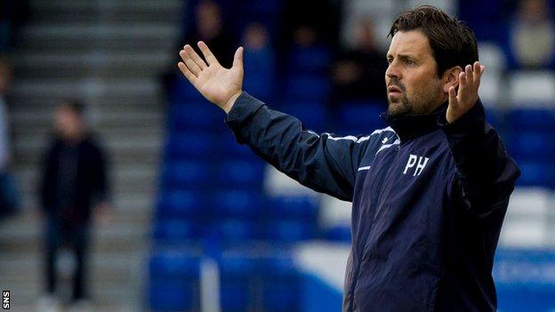 Dundee boss Paul Hartley