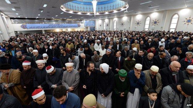 Muslims get ready for Eid al-Fitr prayer at the Lakemba Mosque in western Sydney on July 28, 2014.